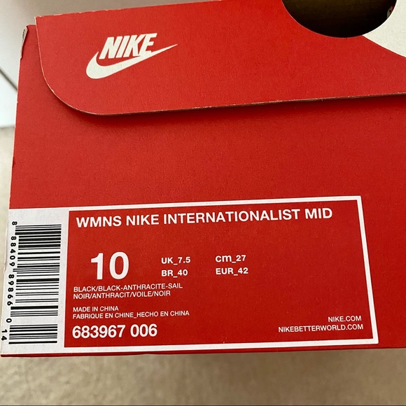 **SOLD** 10 Women’s Nike Internationalist Mid Sneakers - Picture 5 of 5